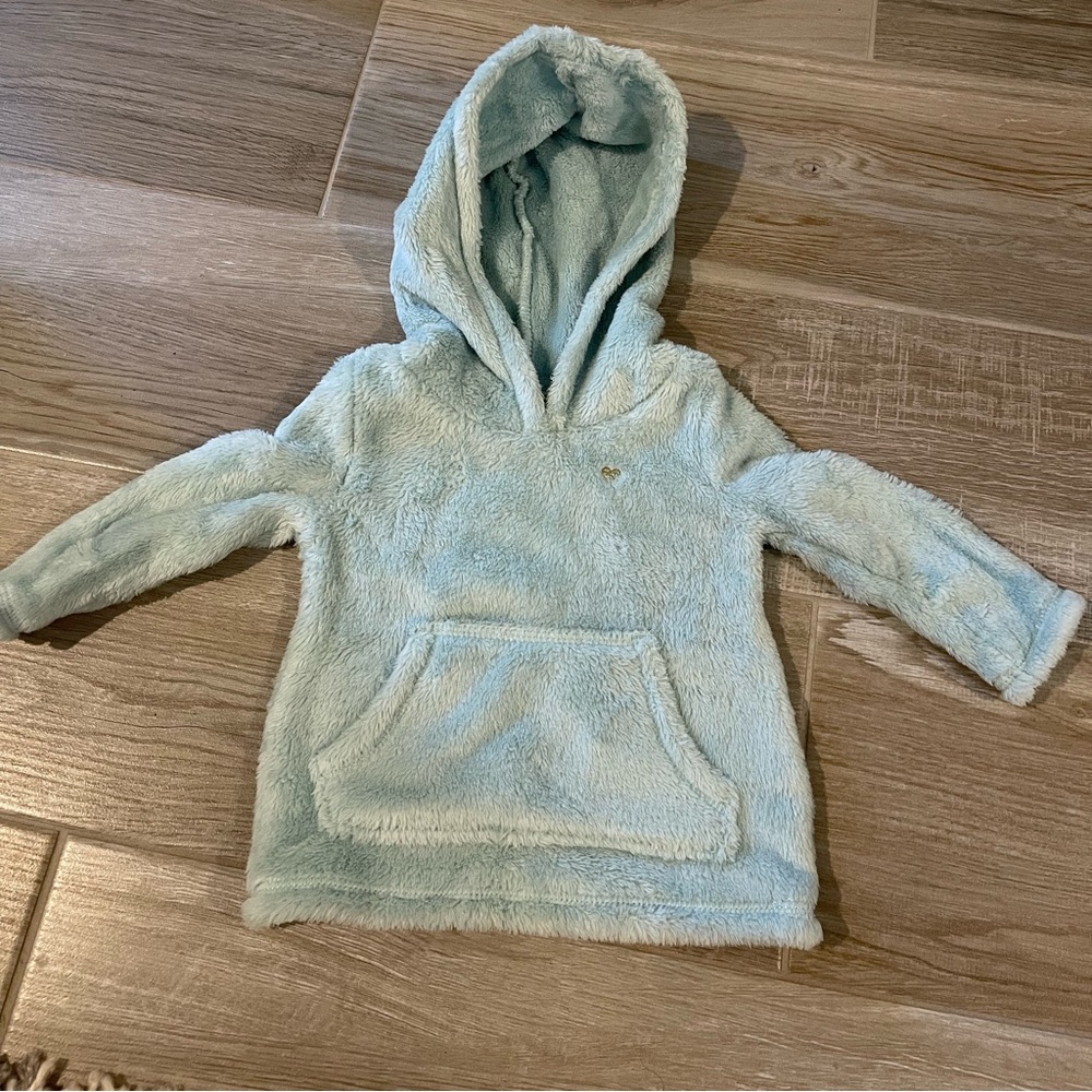 NWOT pull over sweatshirt